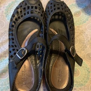 White mountain peek toe clogs